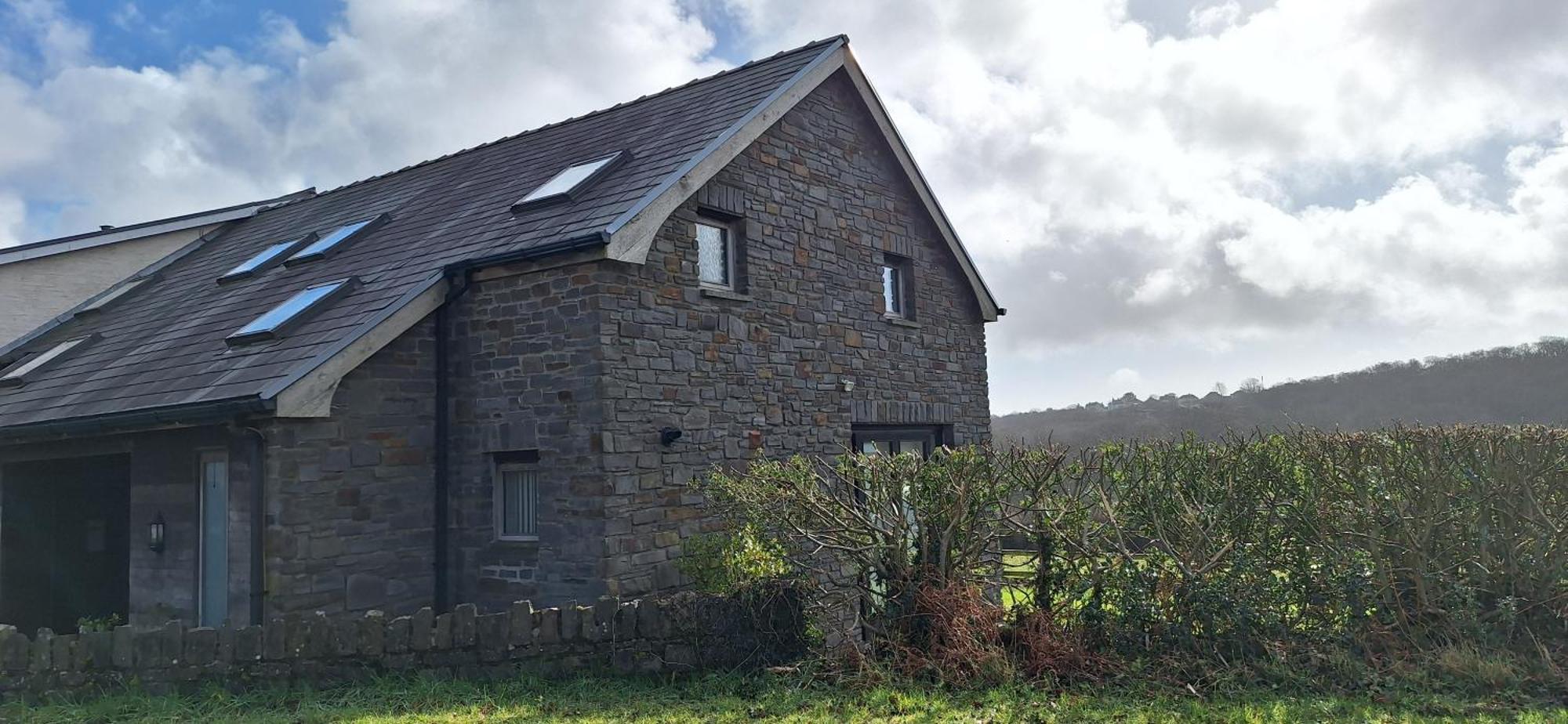 Holiday home 2br-4guests-parking-bbq-garden-patio